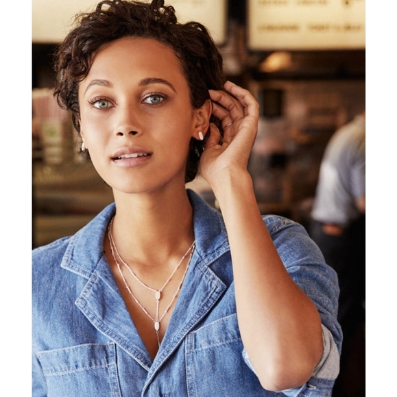 Kendra Scott Barrett Stud Earrings Silver NWT - Picture 2 of 7